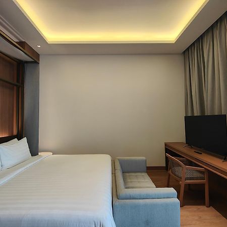Ra Suites Simatupang Jakarta Eksteriør bilde