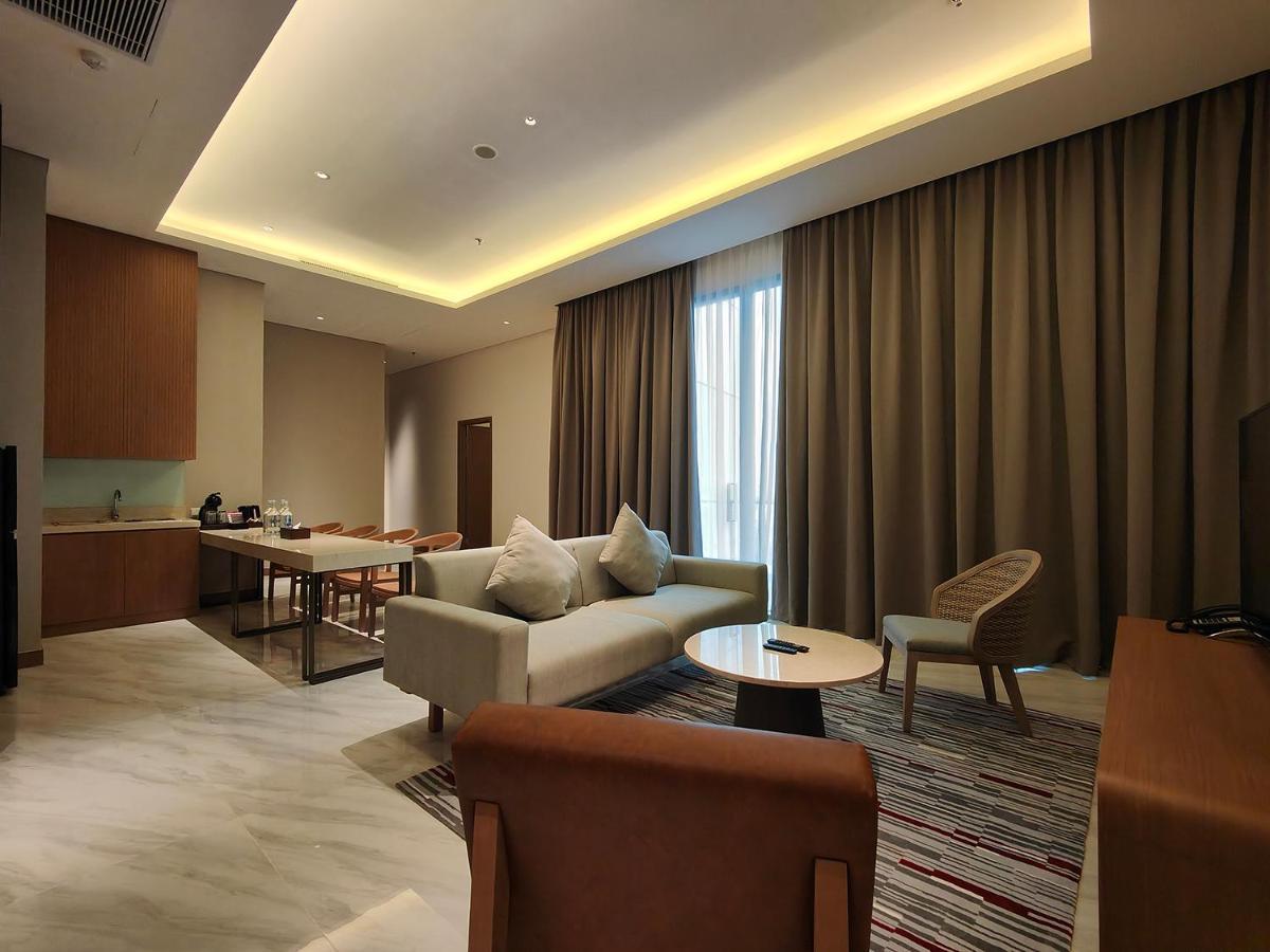 Ra Suites Simatupang Jakarta Eksteriør bilde
