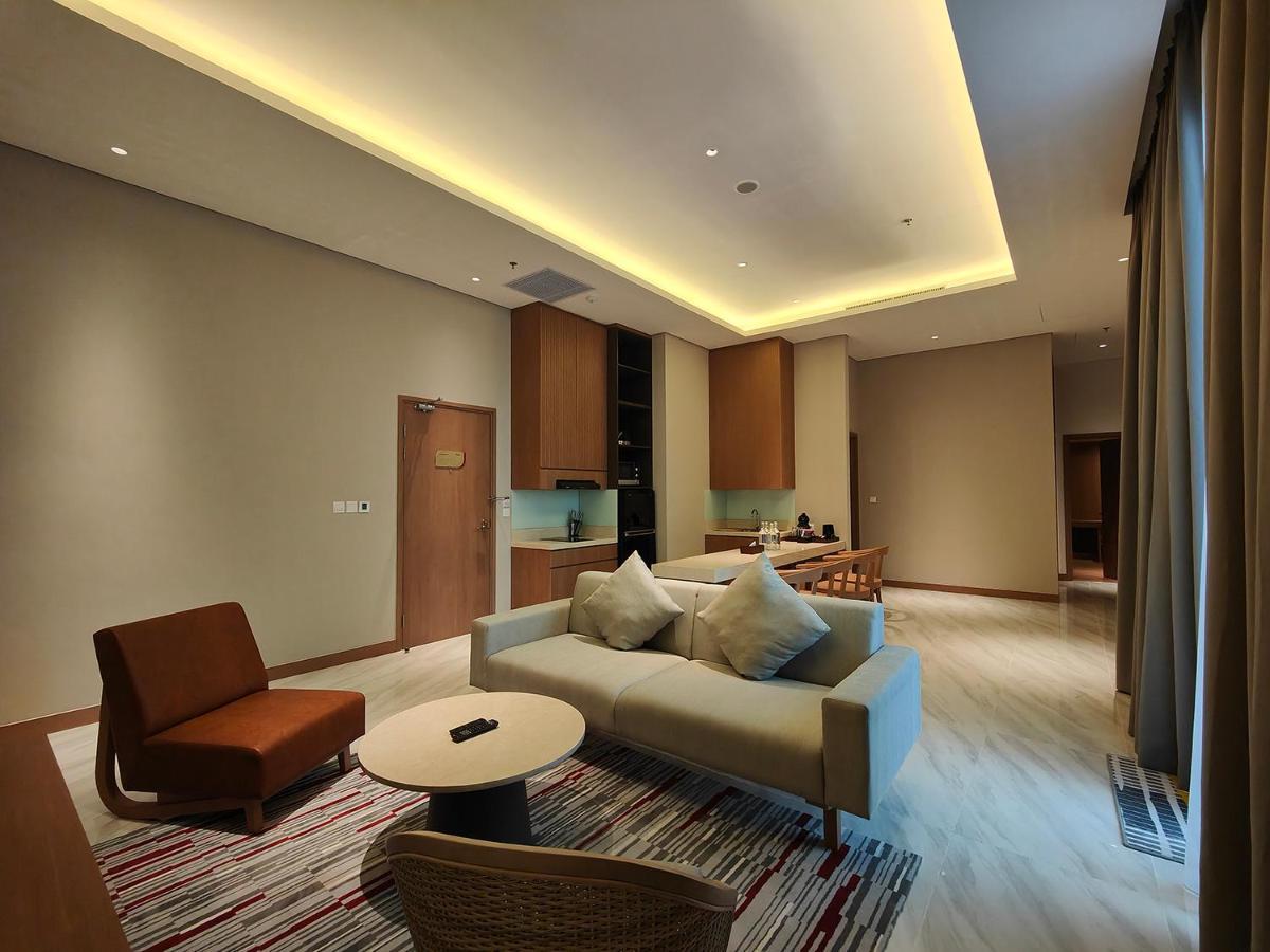 Ra Suites Simatupang Jakarta Eksteriør bilde